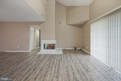 1402 Hawthorne Ct unit 1402, Sewell, NJ 08080 - photo 6