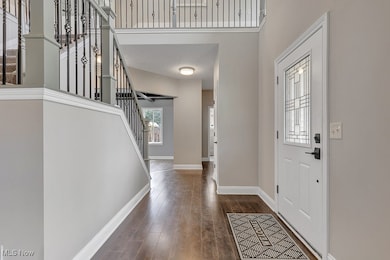 491 Parkside Dr, Bay Village, OH 44140 - photo 2