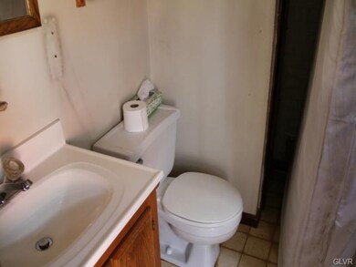637 W Gordon St, Allentown, PA 18102 - photo 6