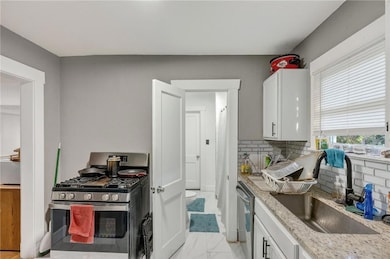 572 S Crescent Ave, Independence, MO 64053 - photo 7