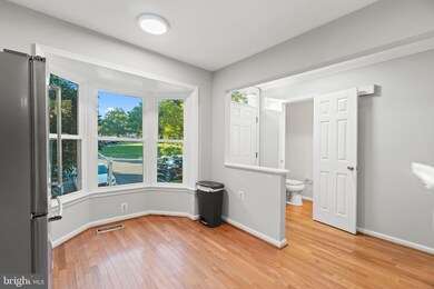 6313 Mary Todd Ct, Centreville, VA 20121 - photo 5