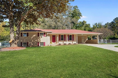 197 Buena Vista St, Winder, GA 30680 - photo 2