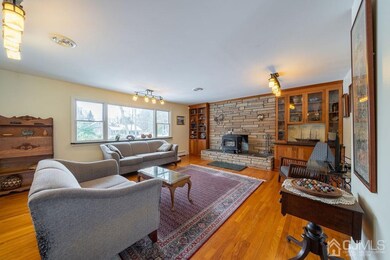 126 Old Beekman Rd, Monmouth Junction, NJ 08852 - photo 3