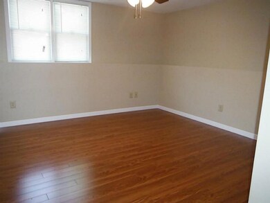 Den/Family/Great Room. spacious family room