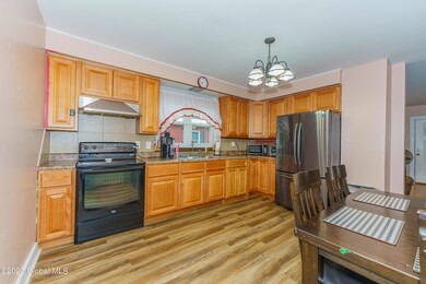 3 Kitchen 1