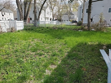 15 Kenyon St, Springfield, MA 01109 - photo 5