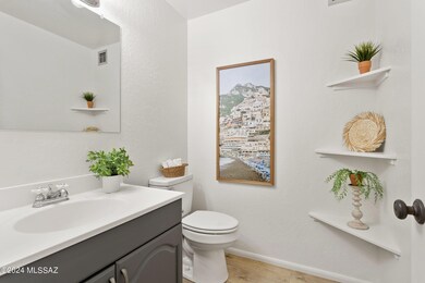 6_1547 e prince rd -5