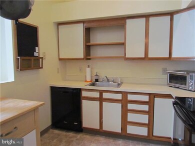 3506 Elizabeths Ct, North Wales, PA 19454 - photo 4