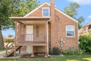 2263 S 14th Ave, Riverside, IL 60546 - photo 3