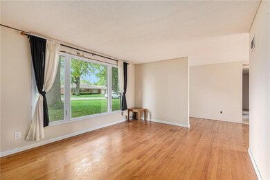 5025 Black Swan Dr, Shawnee, KS 66216 - photo 7