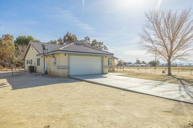 2776 58th St W, Rosamond, CA 93560 - photo 3