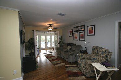 631 Matterhorn Rd, Jacksonville, FL 32216 - photo 6