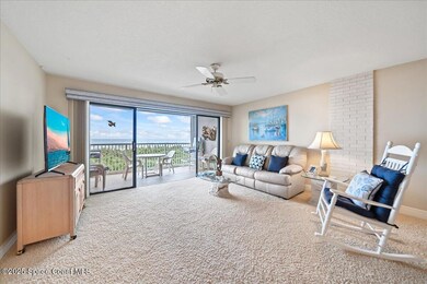 Living Area w/Ocean Views