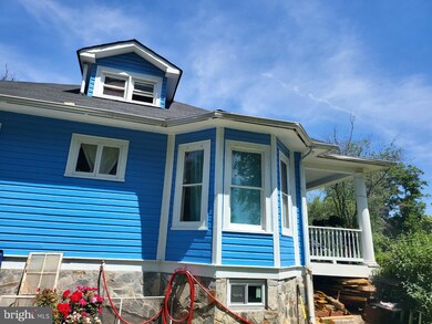 5707 Misty Dr, Lanham, MD 20706 - photo 4