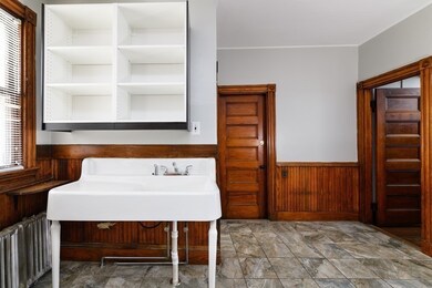 3 Monmouth St unit 2, Somerville, MA 02143 - photo 5