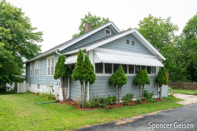 316 Ellsworth Ct, Greenville, MI 48838-2