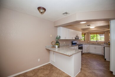 1203 S 42 Ave, Yuma, AZ 8536 - photo 5