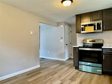 17 Townhouse Rd unit 19, Allenstown, NH 03275 - photo 4