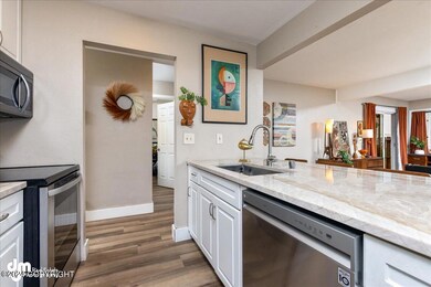 10-Kitchen 20240821-DW-2724