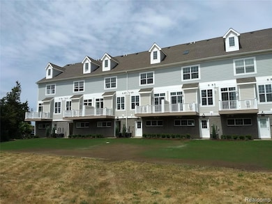 2564 W Towne St, Ann Arbor, MI 48103 - photo 4