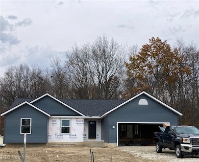 16298 Weathervane Dr, Middlefield, OH 44062 - photo 2