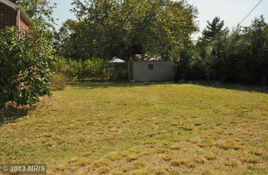 6802 Smithway Dr, Alexandria, VA 22307 - photo 3