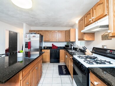 40 Fieldstone Cir, Tewksbury, MA 01876 - photo 6