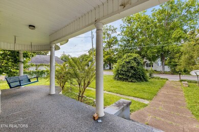 307 Prince St, Sevierville, TN 37862 - photo 4