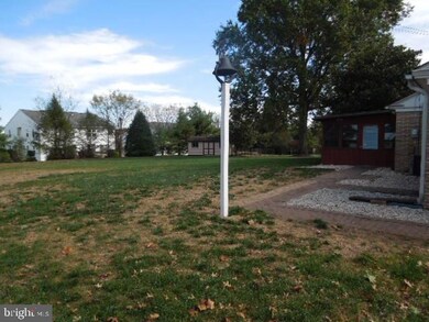 903 Diamond St, Sellersville, PA 18960 - photo 5