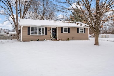 1517 Minns Dr, Machesney Park, IL 61115 - photo 2