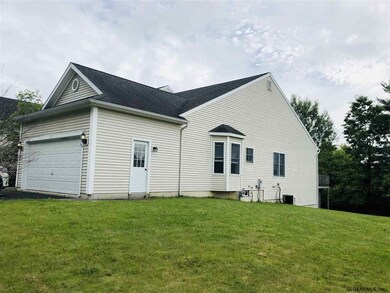 7 Rockrose Dr, East Greenbush, NY 12061 - photo 2