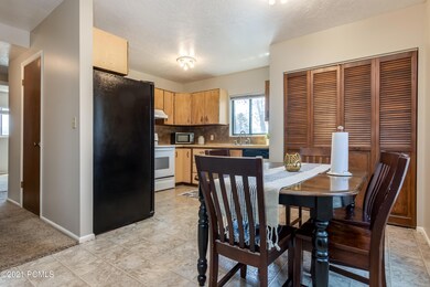 010_Kitchen