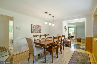 3828 Birchwood Rd, Falls Church, VA 22041 - photo 6