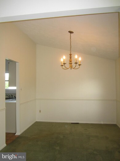 9415 Gunview Rd, Nottingham, MD 21236 - photo 6