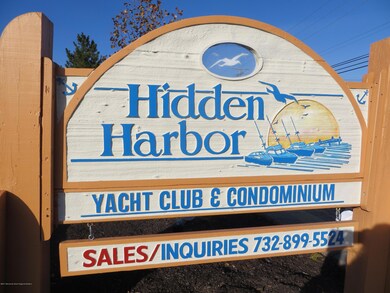 19 HIDDEN HARBOR 044