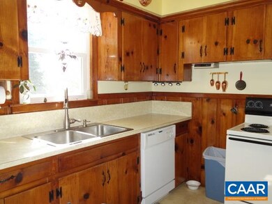 10810 James River Rd, Shipman, VA 22971 - photo 5