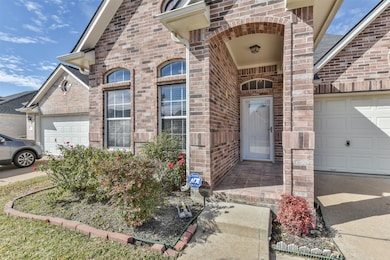 15911 Pleasant Green Cir, Tomball, TX 77377 - photo 2
