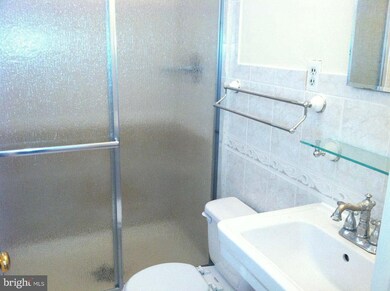 8702 Locust Grove Dr, Laurel, MD 20707 - photo 6