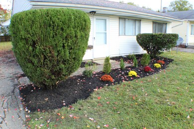 Front walkway & landscaping beds