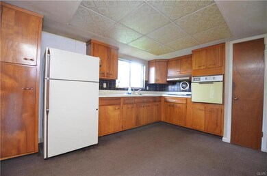 30 Kimmett Ave, Whitehall, PA 18052 - photo 6