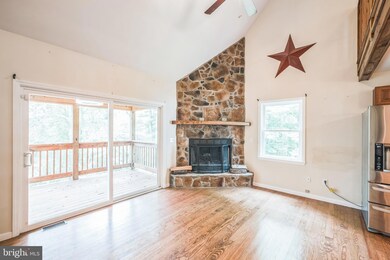 205 Wagon Trail, Berkeley Springs, WV 25411 - photo 4