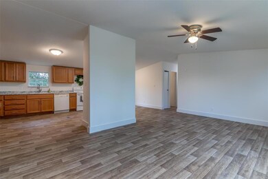 3231 Pine St, Farmington, MO 63640 - photo 7