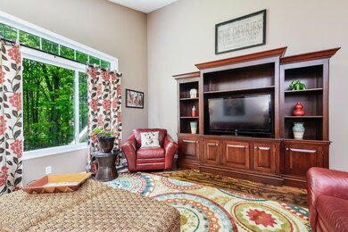 006-Living_Room-5784552-medium