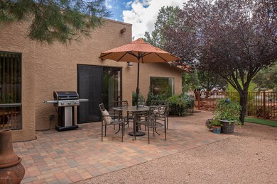 Outdoor Dining & Pavered Patio