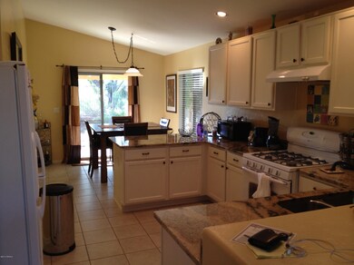 Kitchen/Dining Area
