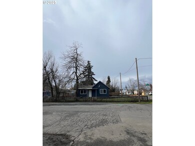 111 S 2nd St, Creswell, OR 97426 - photo 3