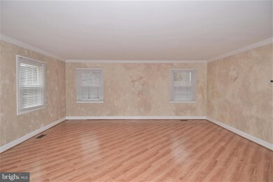 3852 Irongate Ln, Bowie, MD 20715 - photo 3