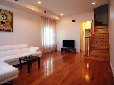 (2) Living Room Dining