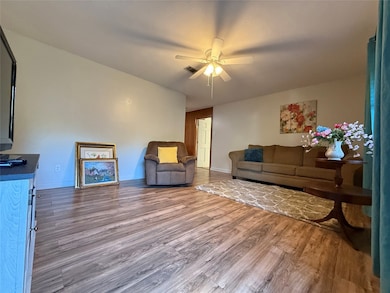 310 Ida Cir, Vidor, TX 77662 - photo 5