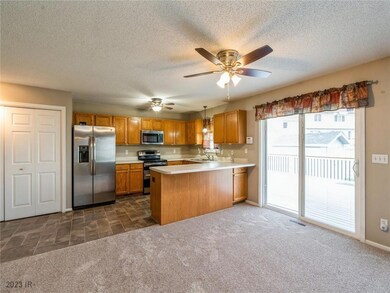 2900 Shadow Creek Ln, Des Moines, IA 50320 - photo 6